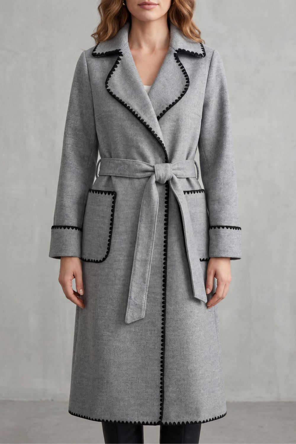 Manteau Long Croisé Ceinturé à Passepoil Contrasté – Gris