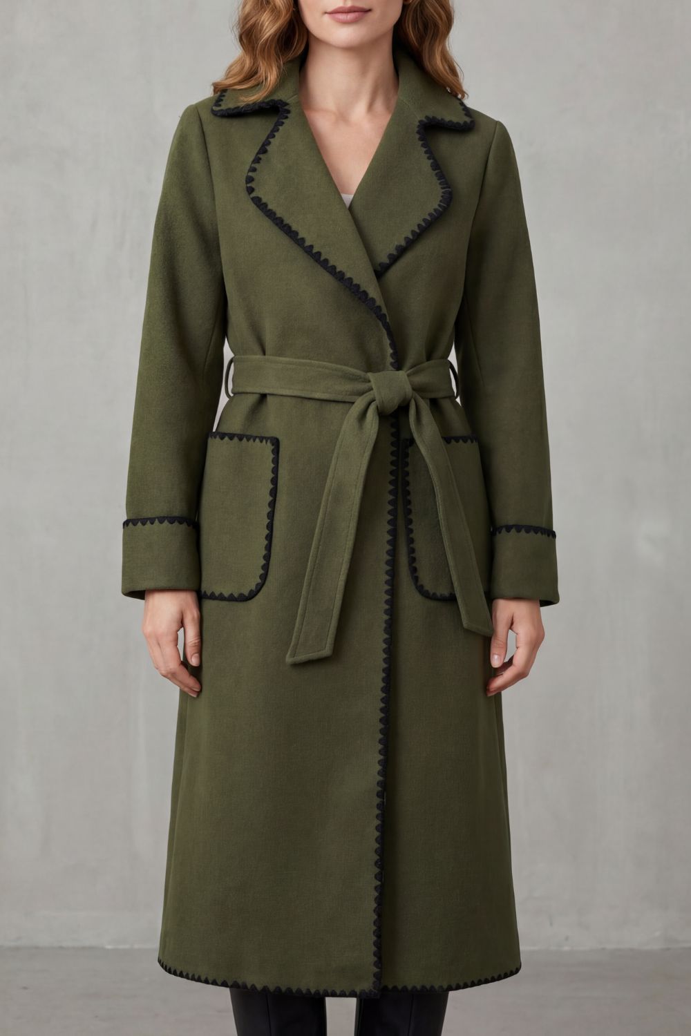 Manteau Long Croisé Ceinturé à Passepoil Contrasté – Vert olive