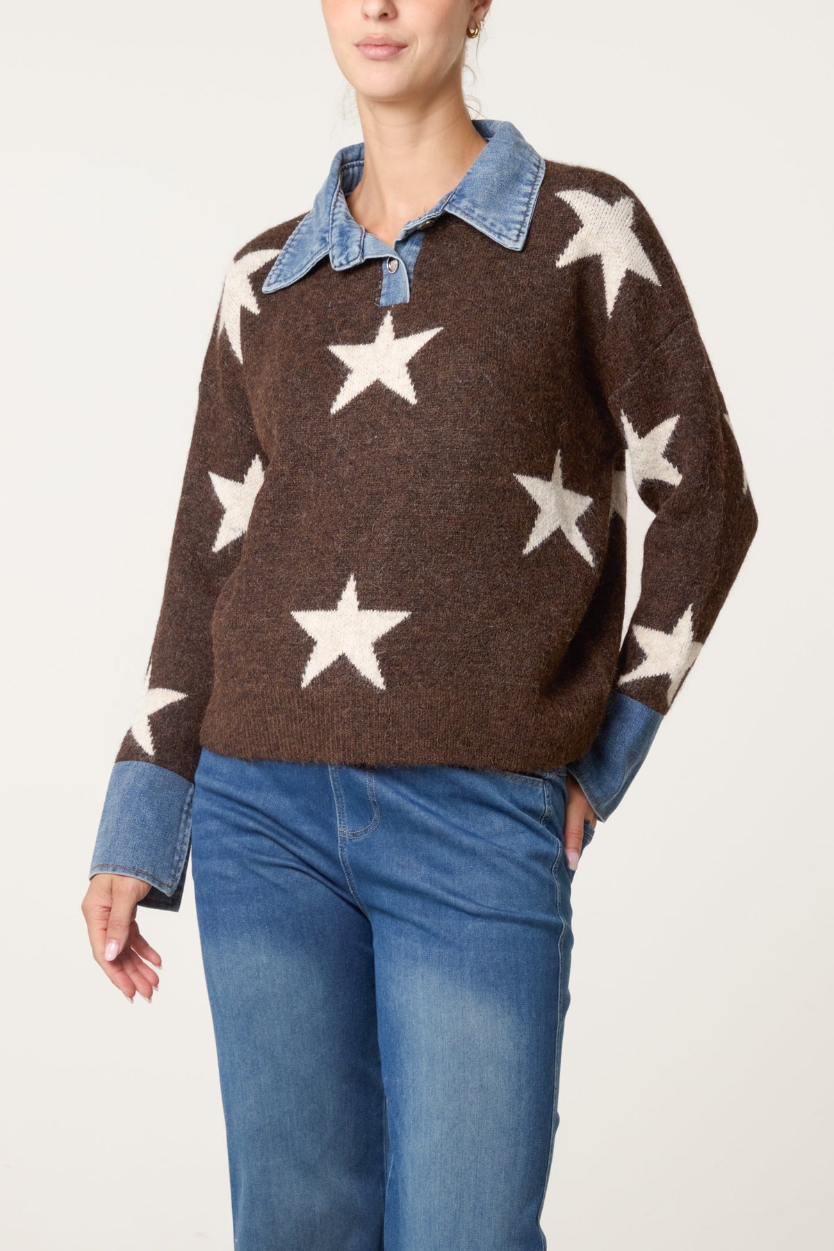 Pull Motif Étoiles à Col en Jean – Chocolat et écru