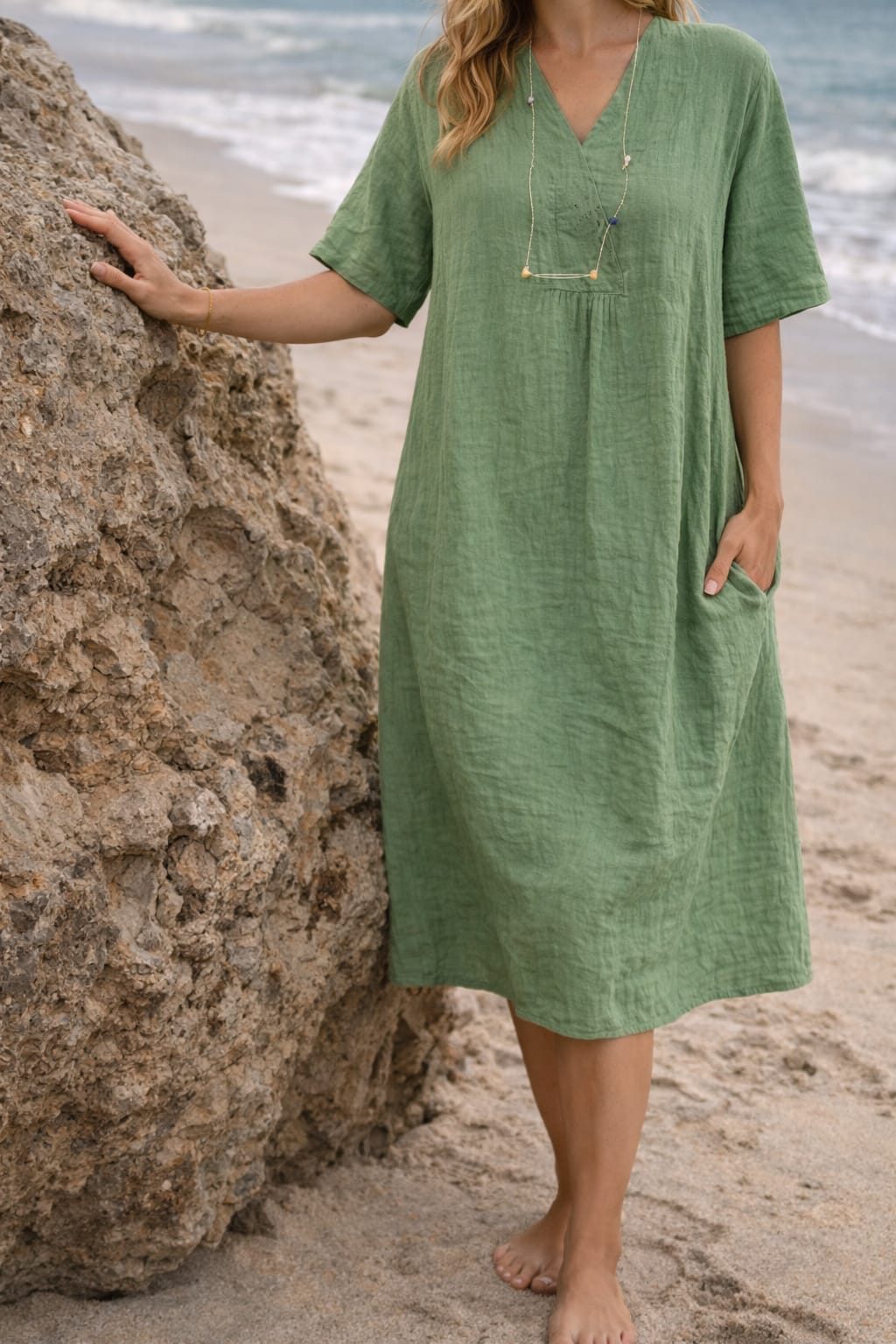 Robe Midi en Lin Col V à Poches – Vert foncé