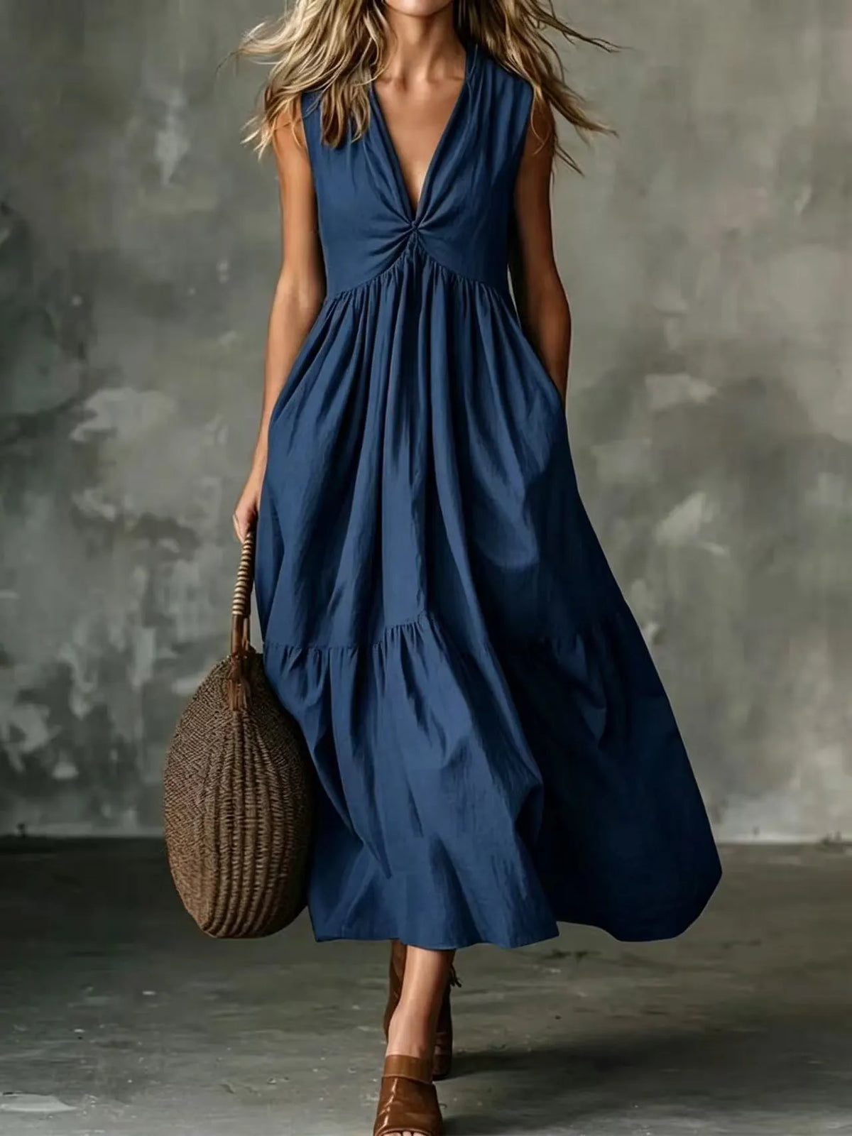 Robe Trapèze Col V Sans Manches à Poches – Bleu marine