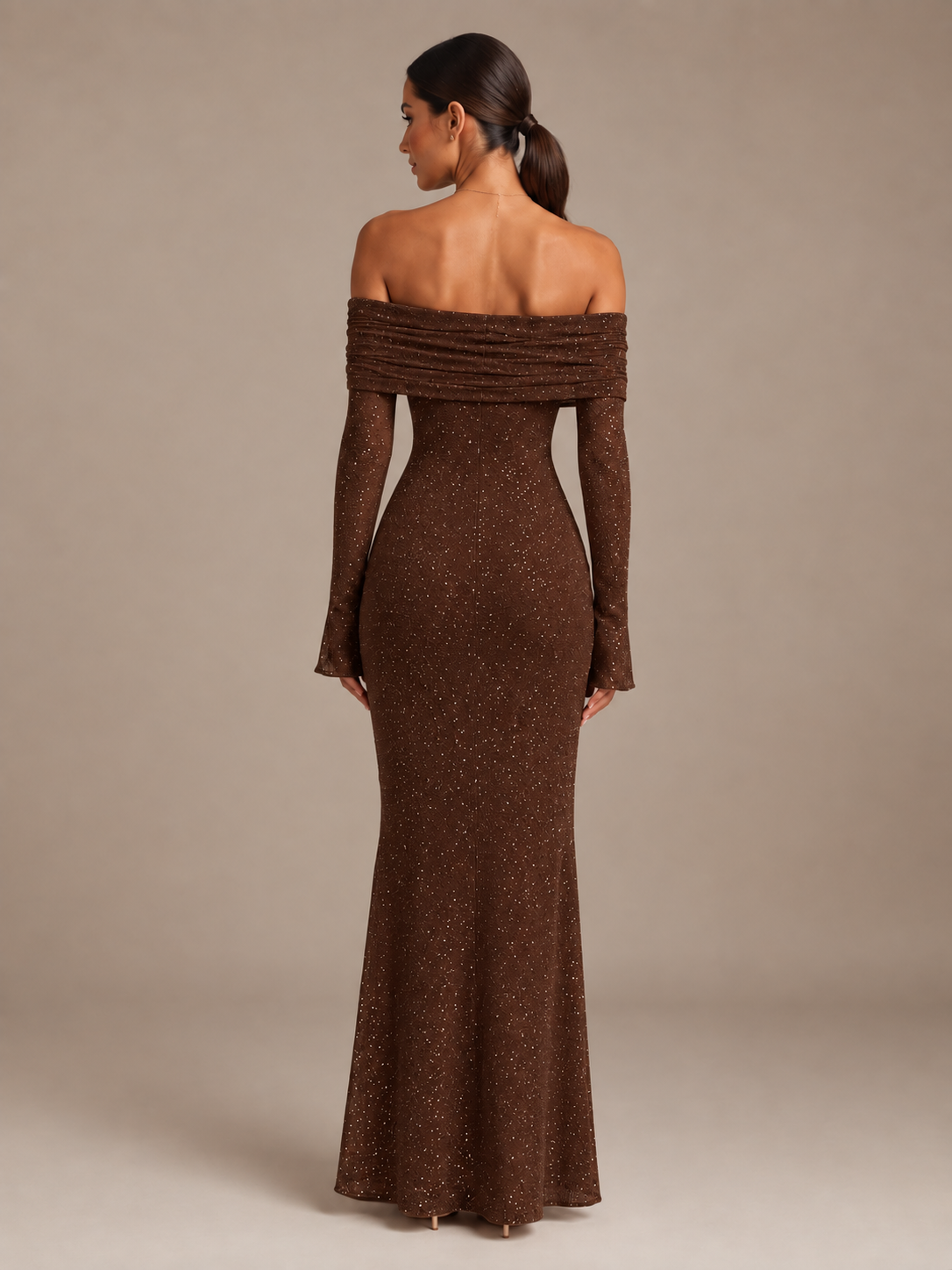 Robe Longue Pailletée Épaules Dénudées – vue 11