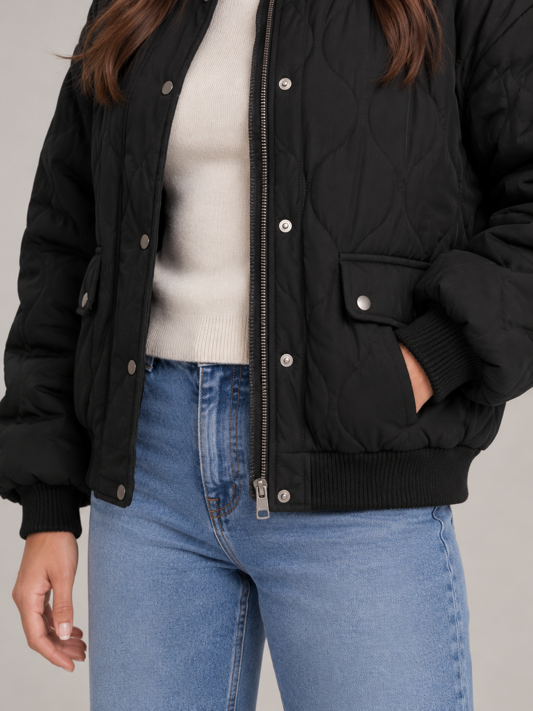 Bomber femme, détail col côtelé et poches