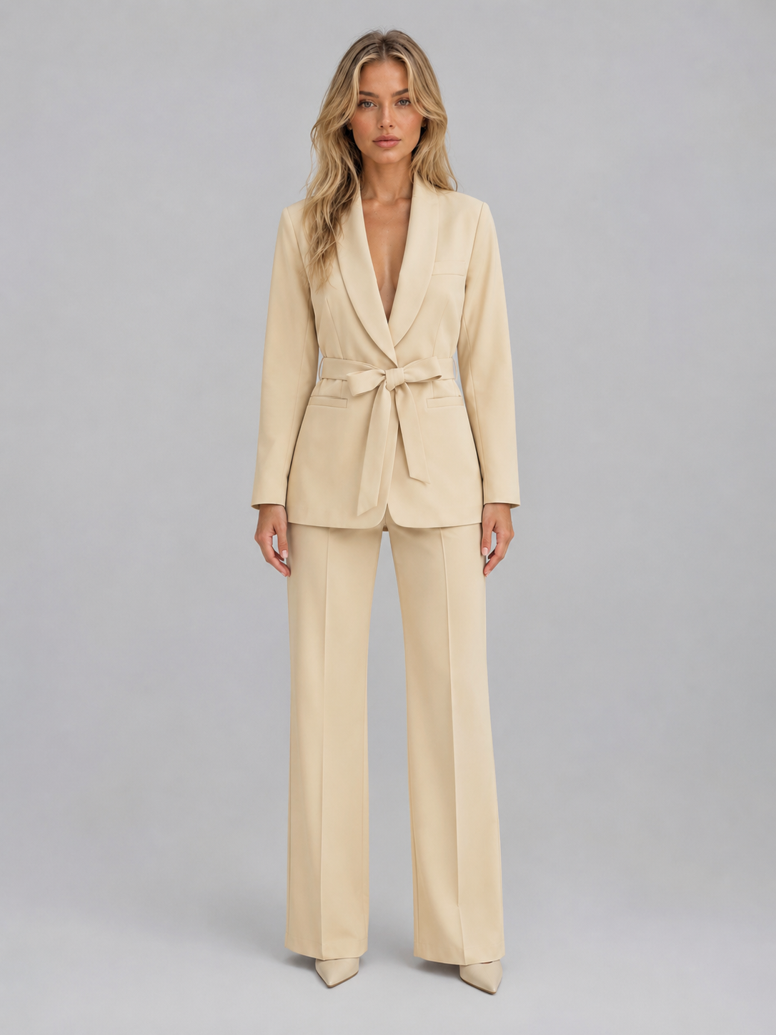 Tailleur Pantalon Blazer Ceinturé et Pantalon Large – Beige