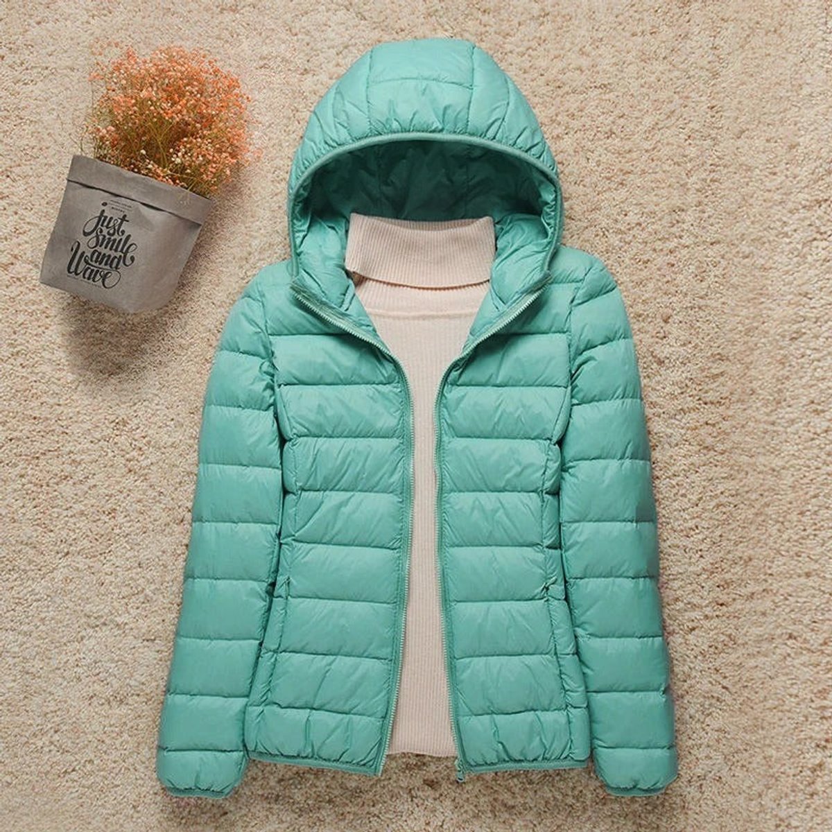 Doudoune Légère Compressible à Capuche – Vert menthe