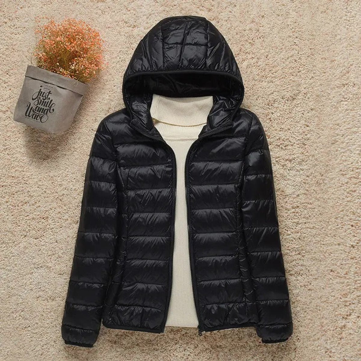 Doudoune Légère Compressible à Capuche – Noir